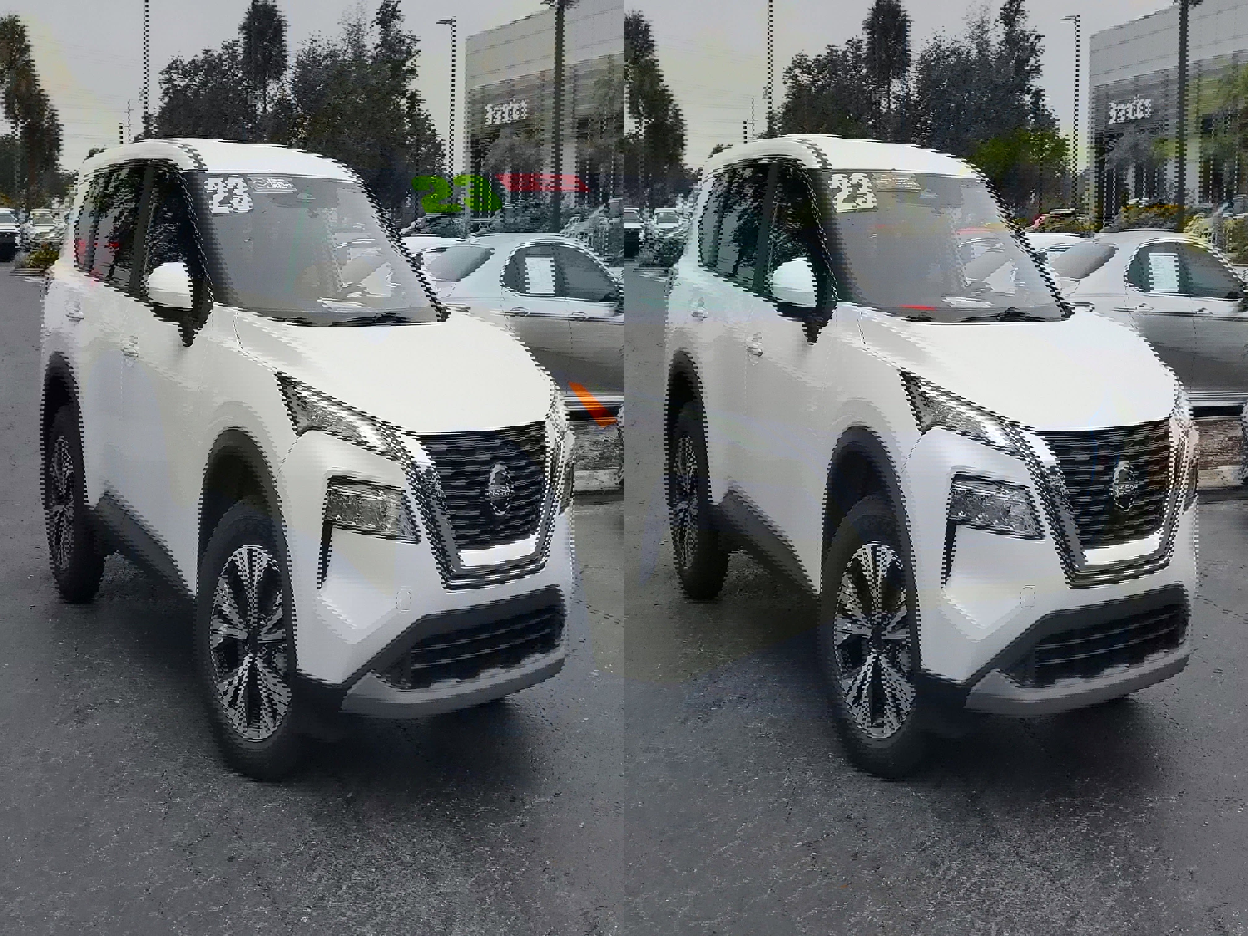 Used 2023 Nissan Rogue SV image 31