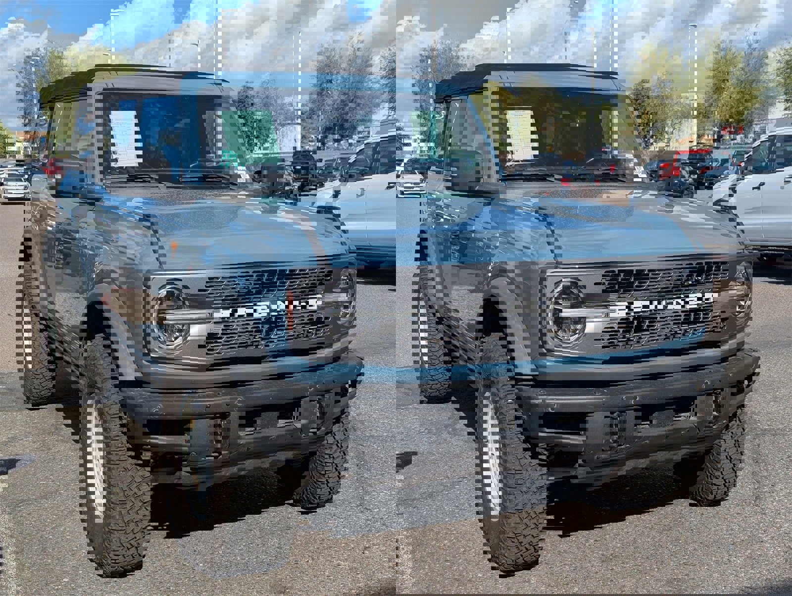 Used 2021 Ford Bronco Badlands image 3