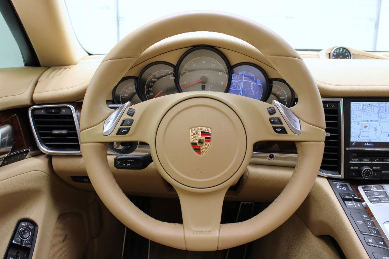 Used 2014 Porsche Panamera S image 59