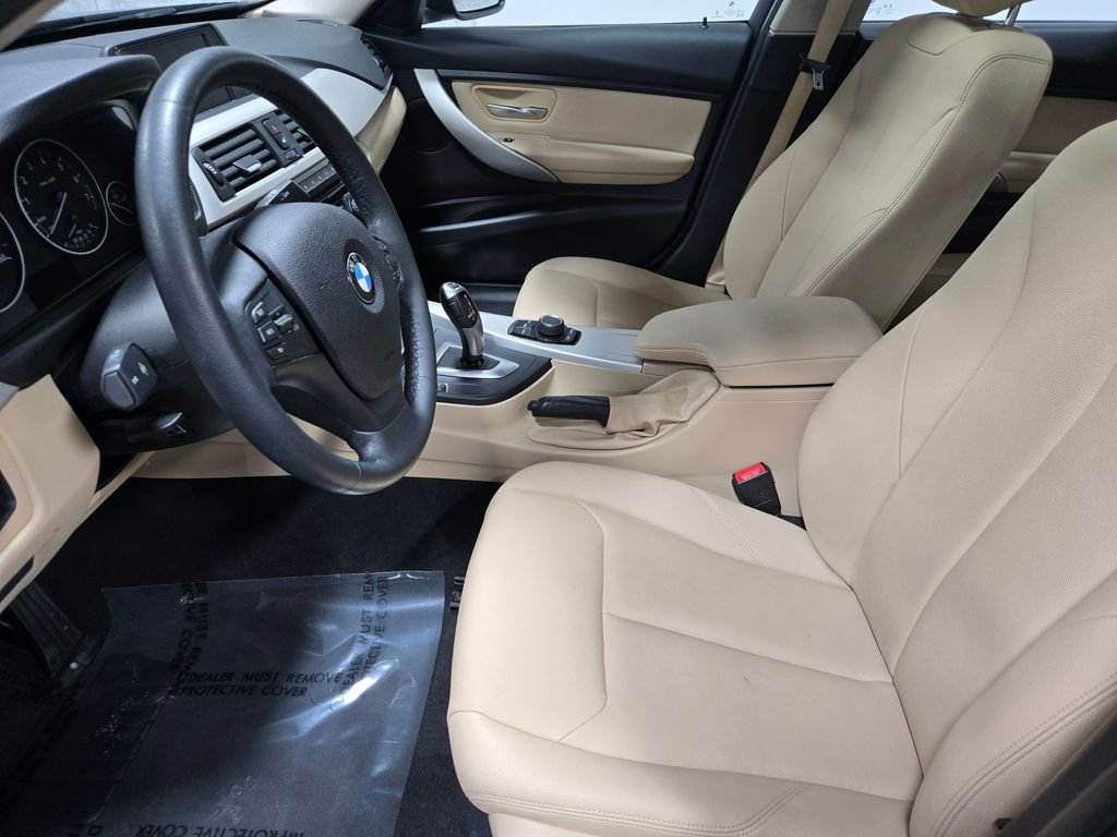 Used 2018 BMW 320i xDrive Sedan w/ Convenience Package image 10