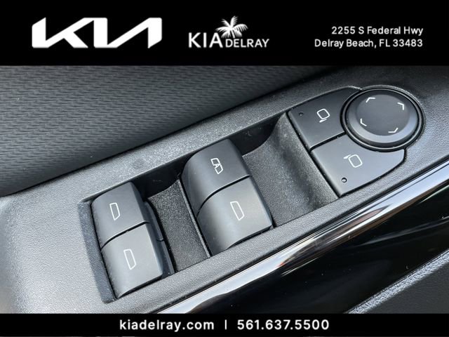 Used 2025 Chevrolet Equinox LT w/ Safety and Technology Package image 16