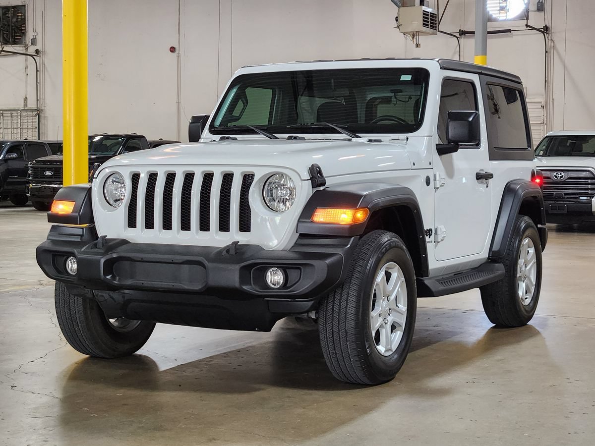 Used 2023 Jeep Wrangler Sport AWD/4WD image 4