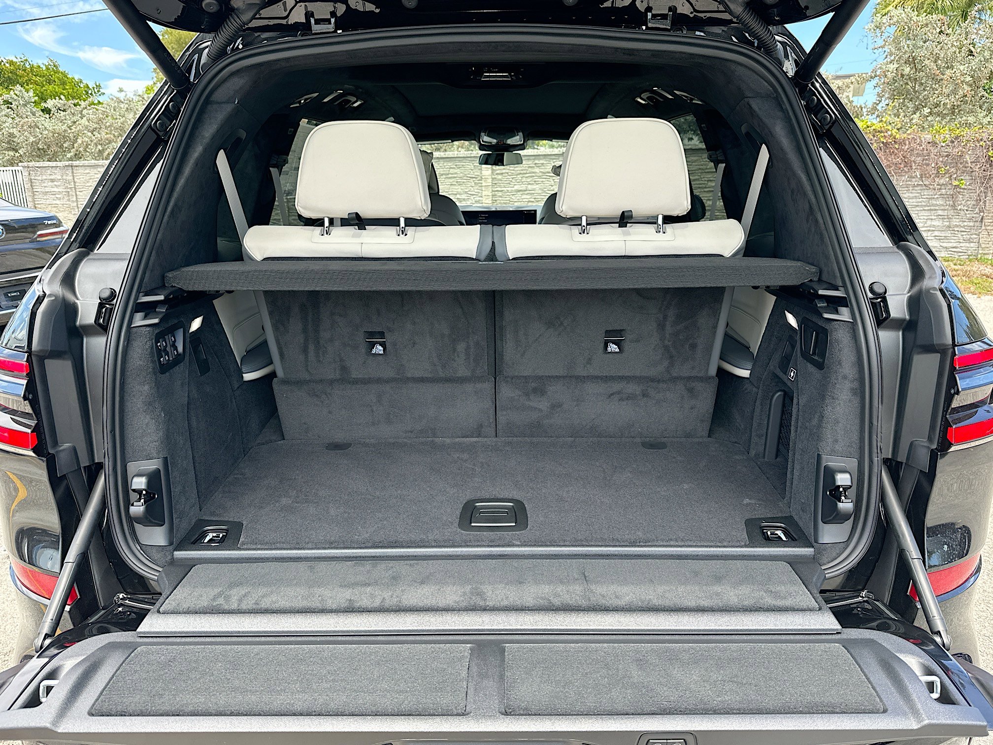 New 2026 BMW X7 M60i image 22