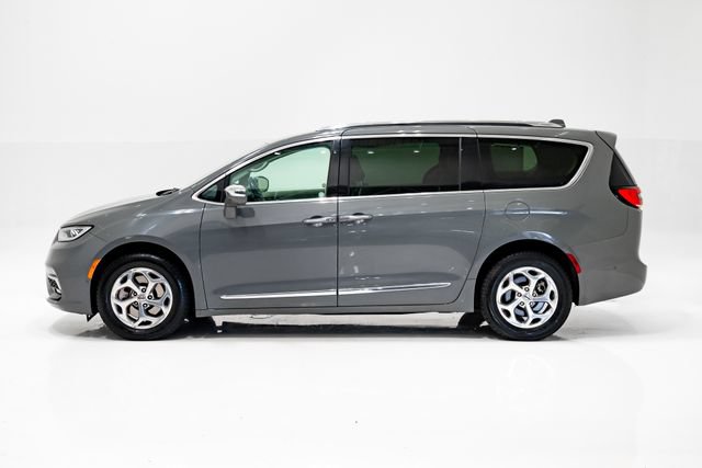 Used 2021 Chrysler Pacifica Limited w/ Premium & Safety Sphere Group AWD/4WD image 6