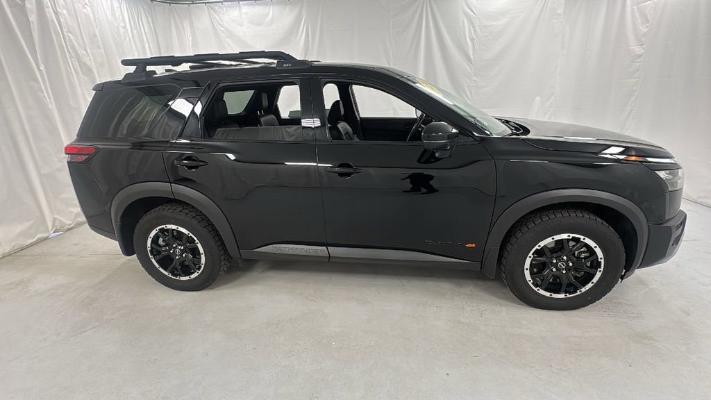 Used 2024 Nissan Pathfinder Rock Creek image 2