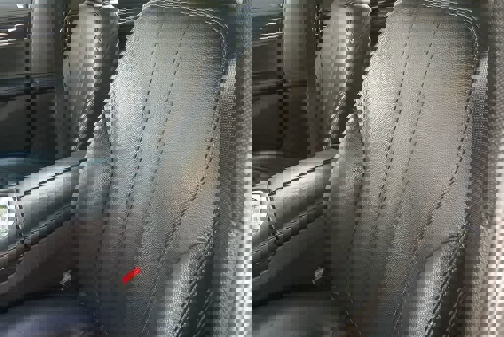 Used 2018 BMW 740i image 17