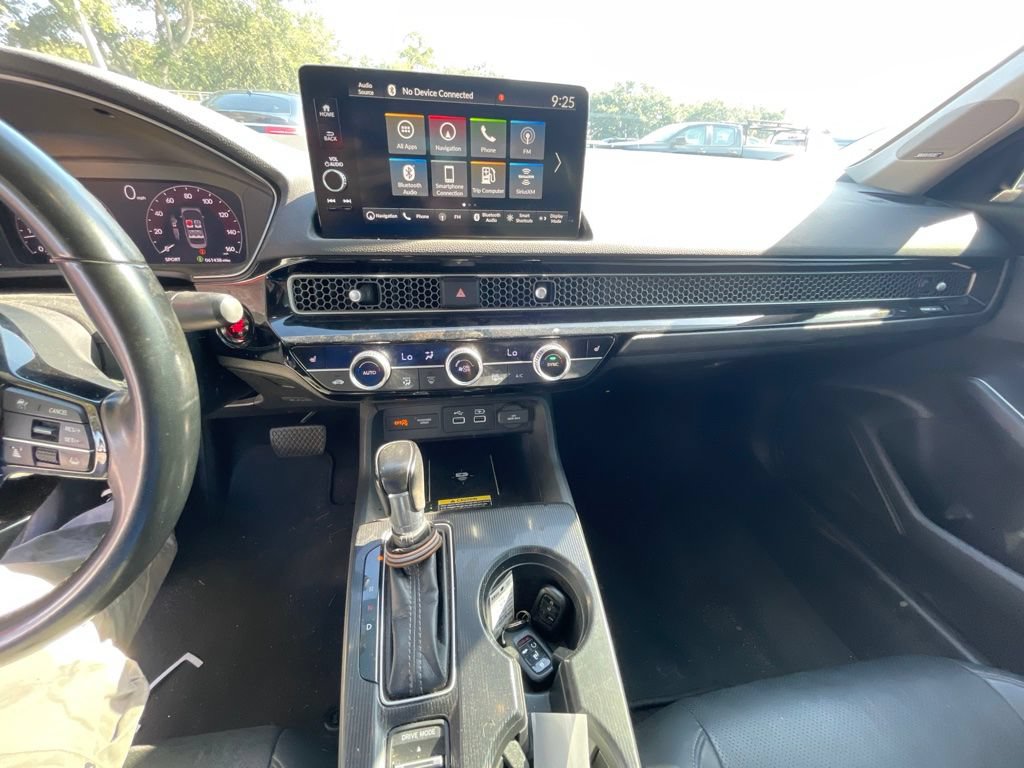 Used 2022 Honda Civic Touring image 11