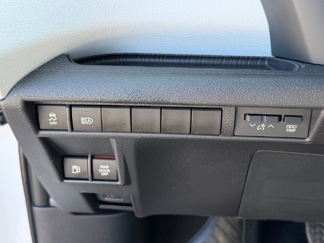 New 2026 Toyota Sienna XLE FWD image 15