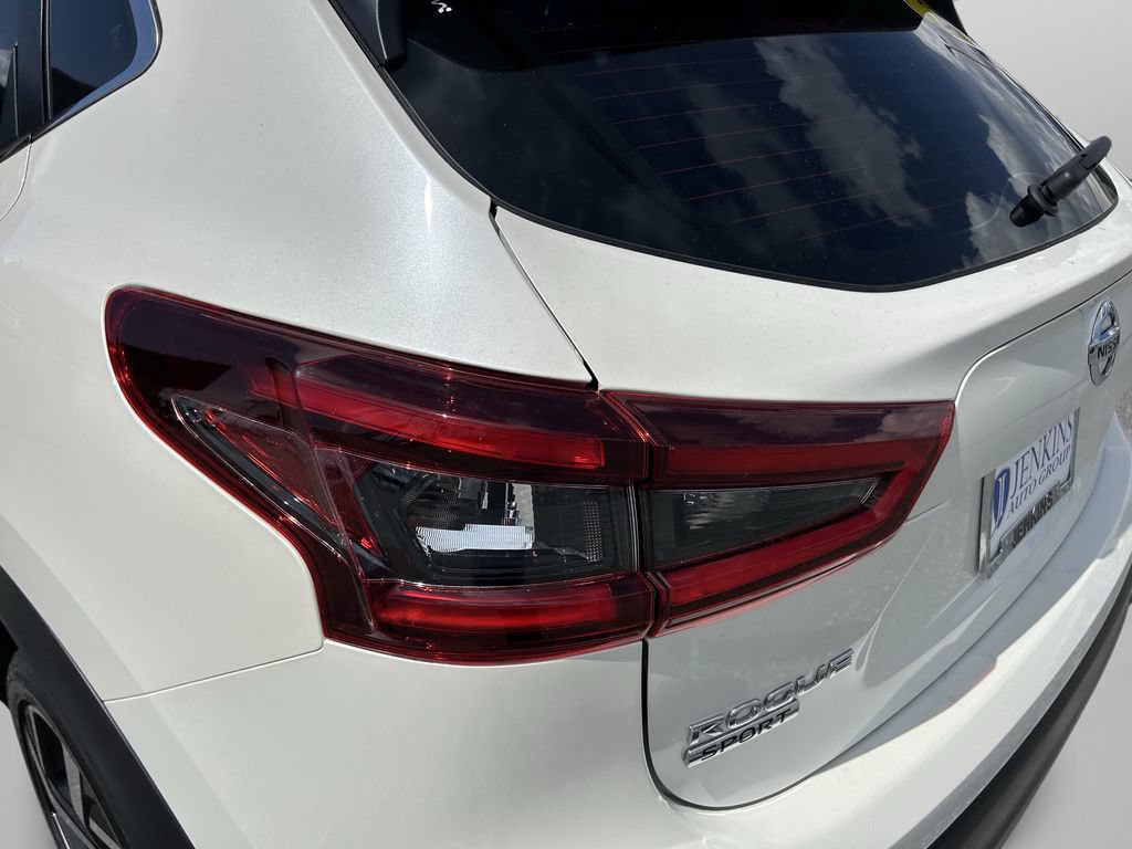 Used 2021 Nissan Rogue Sport SL w/ Premium Package FWD image 14