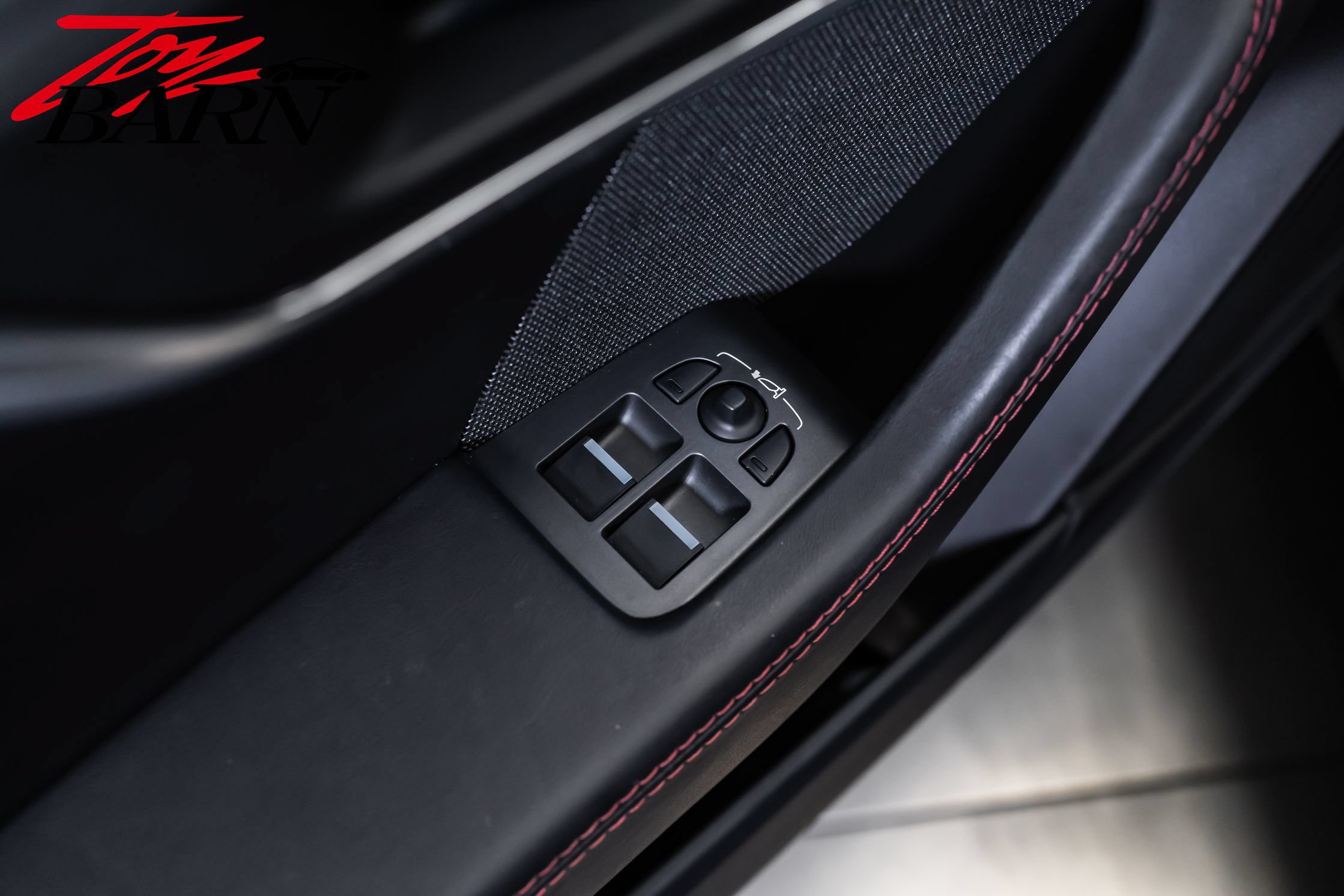 Used 2019 Jaguar F-TYPE Coupe RWD image 16