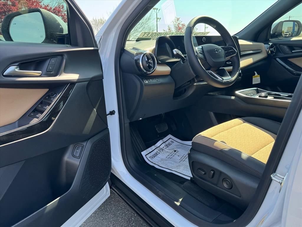 New 2026 Chevrolet Equinox ACTIV FWD image 11