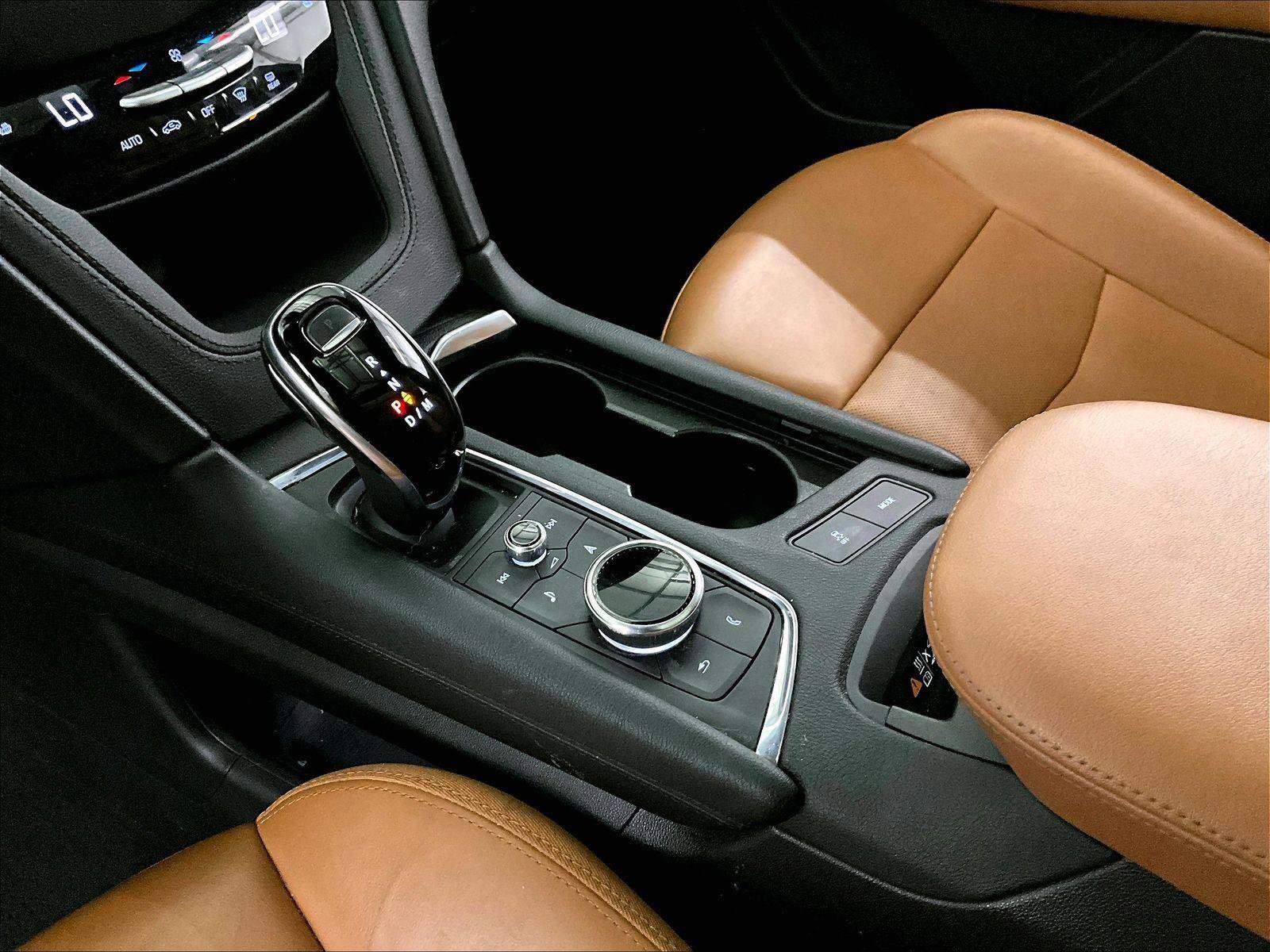 Used 2021 Cadillac XT5 Premium Luxury image 16