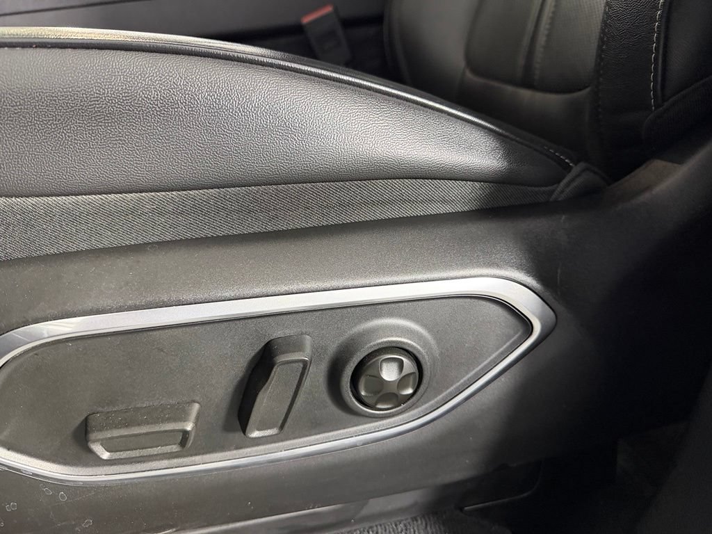 Used 2022 Jeep Wagoneer Series II AWD/4WD image 18