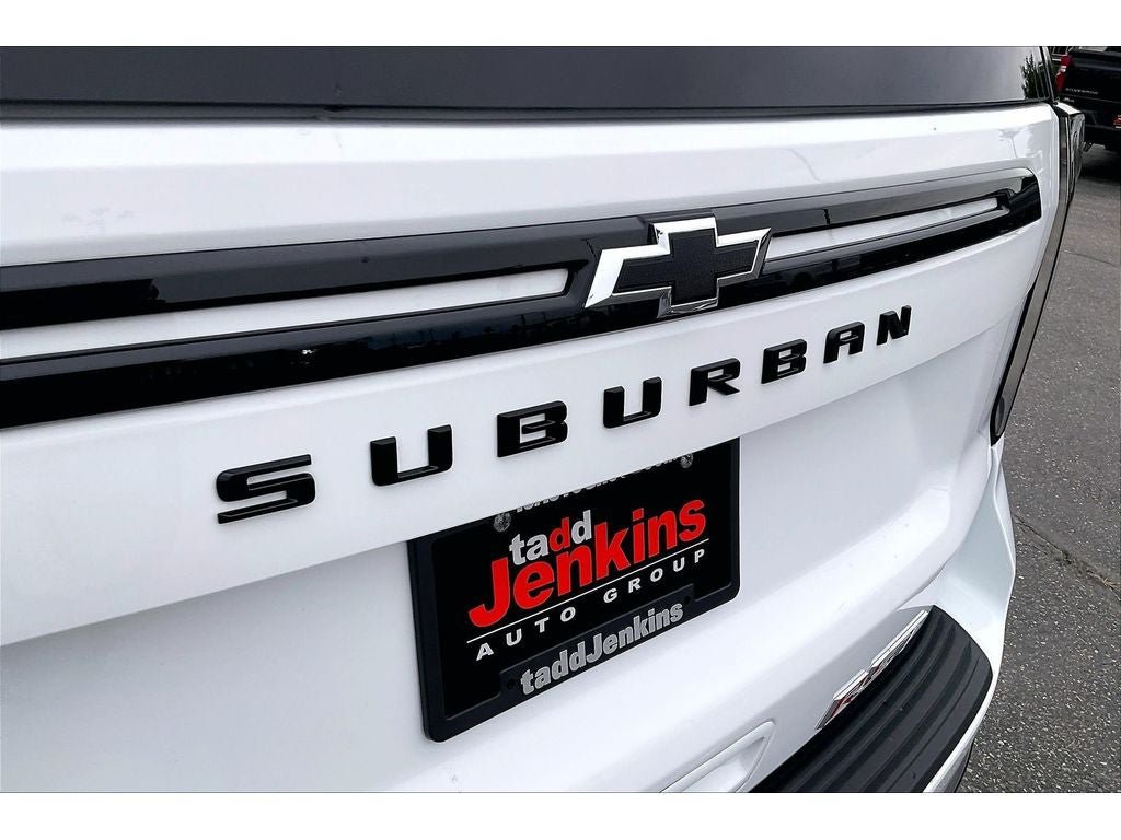 Used 2024 Chevrolet Suburban RST w/ Luxury Package AWD/4WD image 33