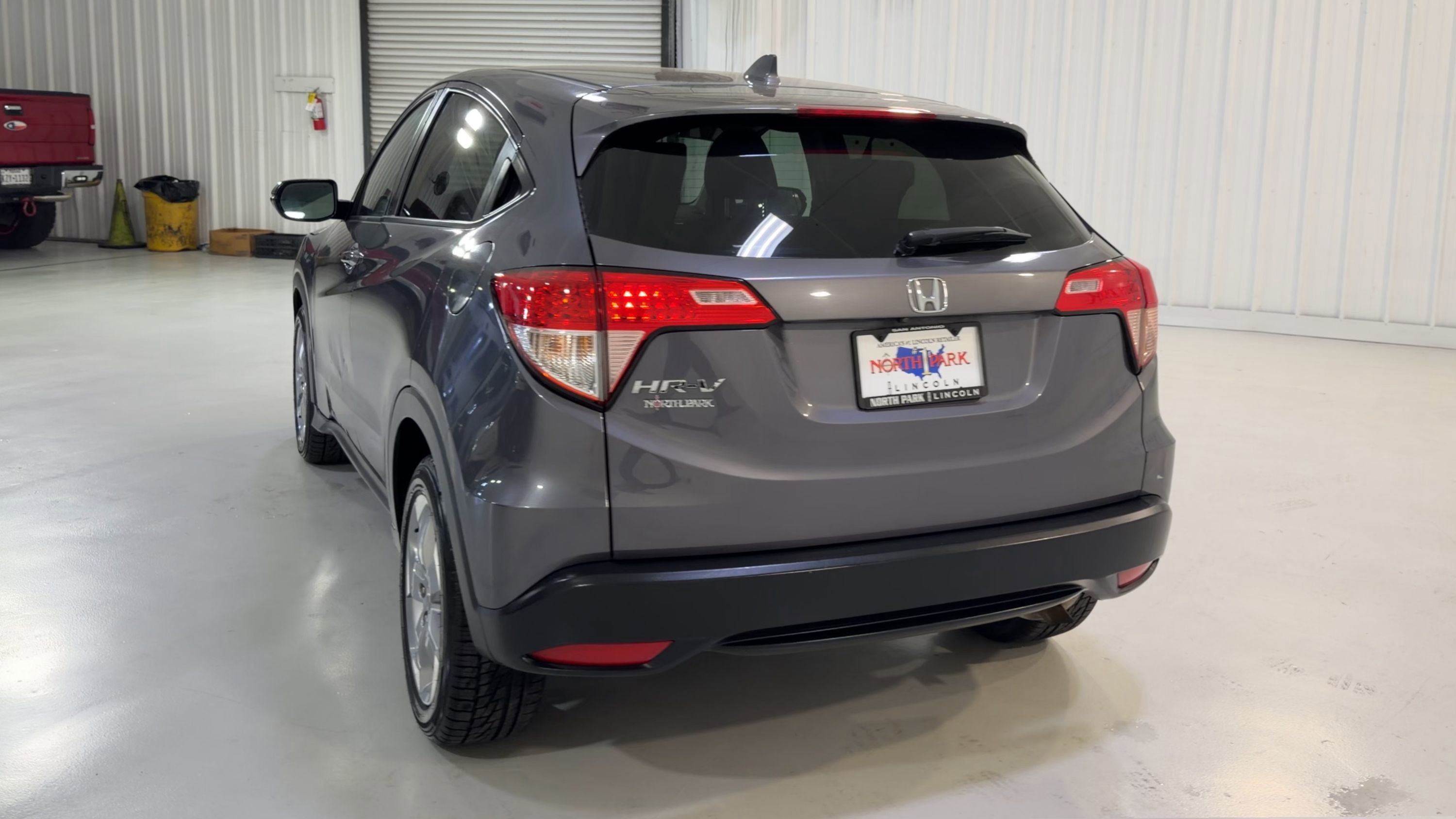 Used 2017 Honda HR-V EX image 8