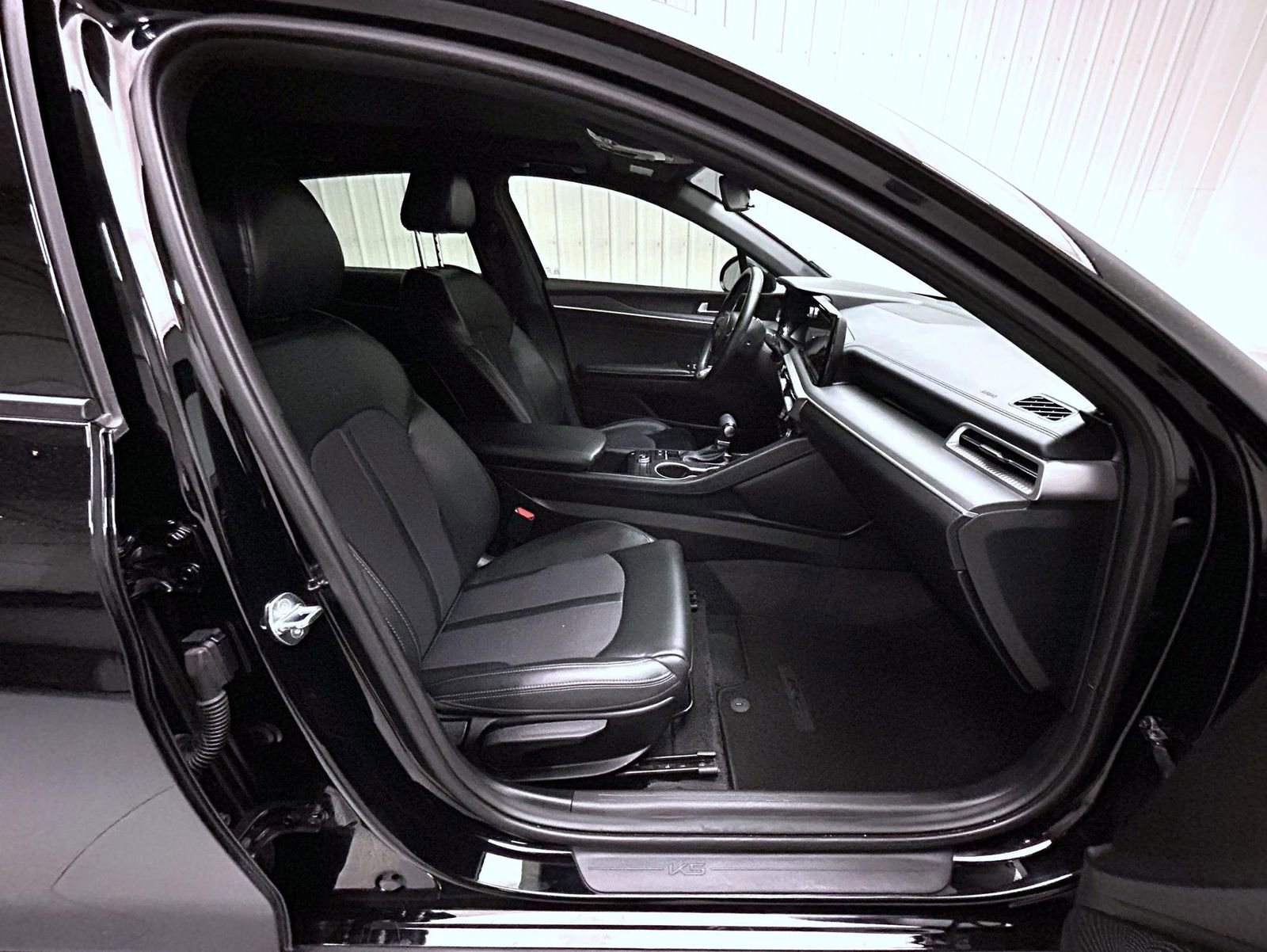 Used 2023 Kia K5 GT-Line image 15
