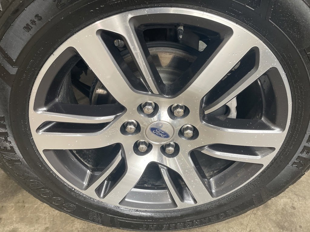 Used 2022 Ford Expedition XLT image 9