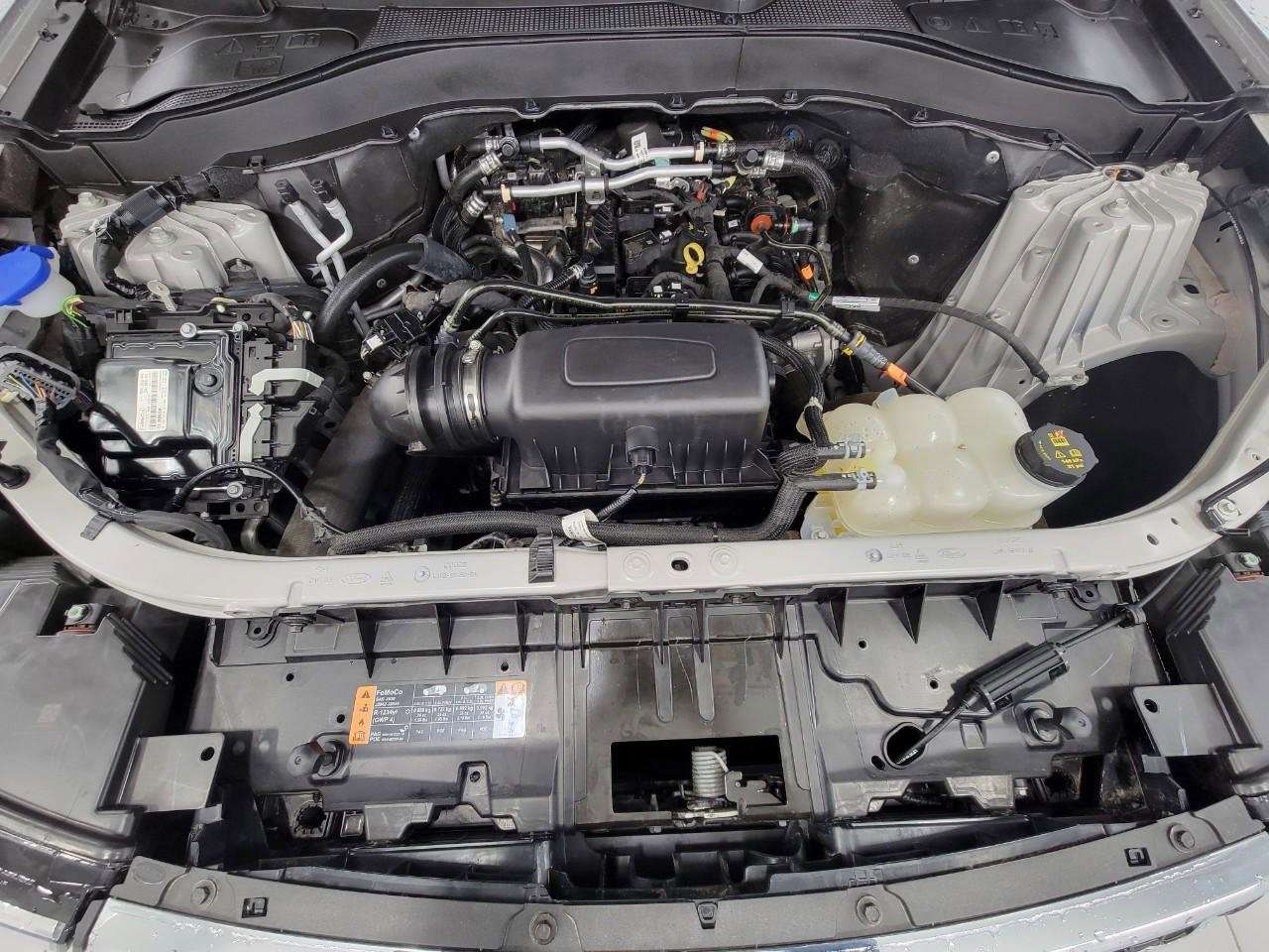 Used 2023 Ford Explorer XLT w/ Equipment Group 202A image 8