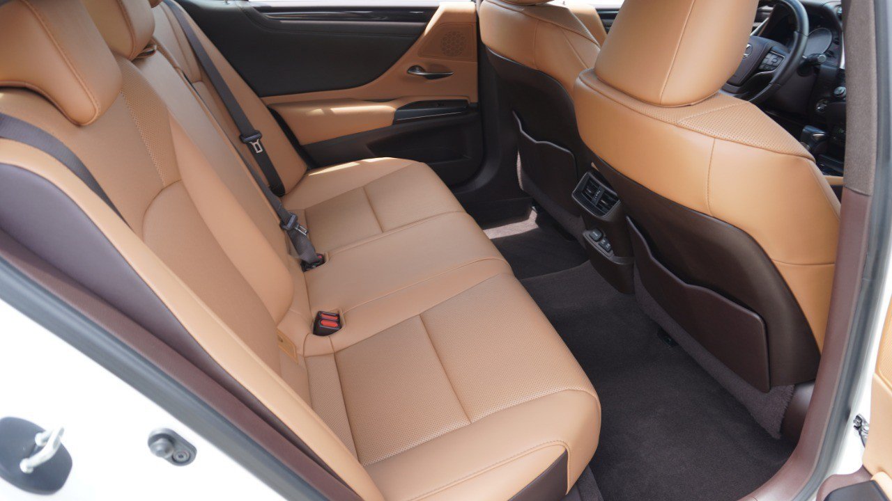 Certified 2021 Lexus ES 350 w/ Premium Package FWD image 31