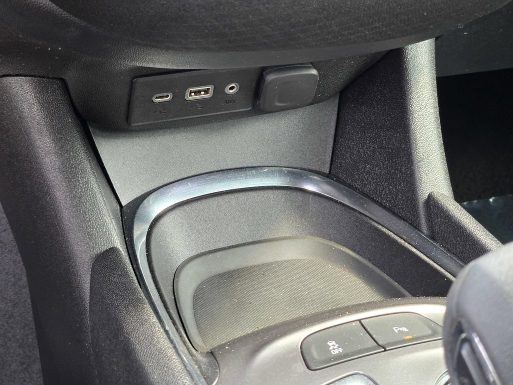 Used 2024 Chevrolet Malibu LT FWD image 33