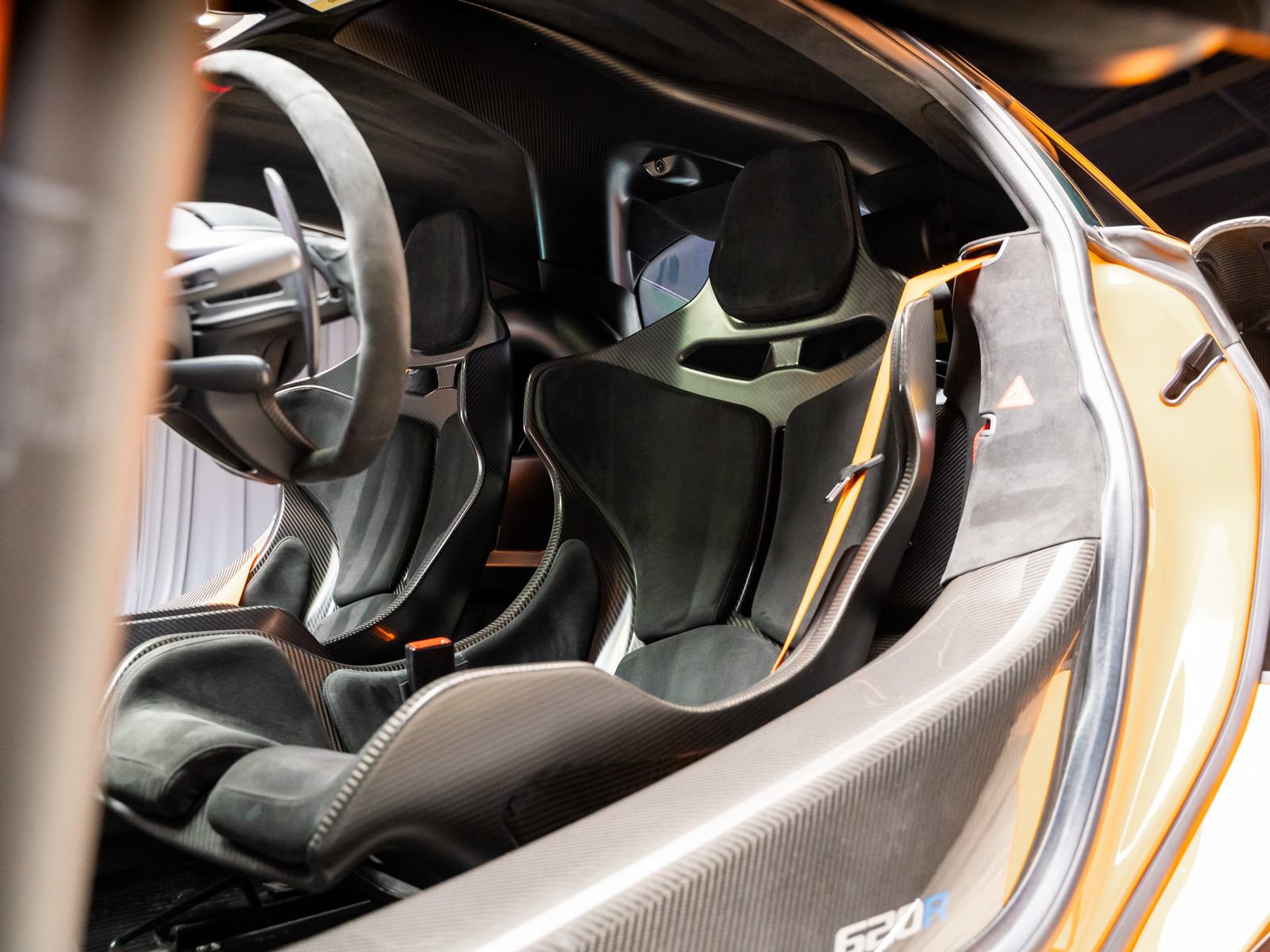 Used 2020 McLaren 620R RWD image 45