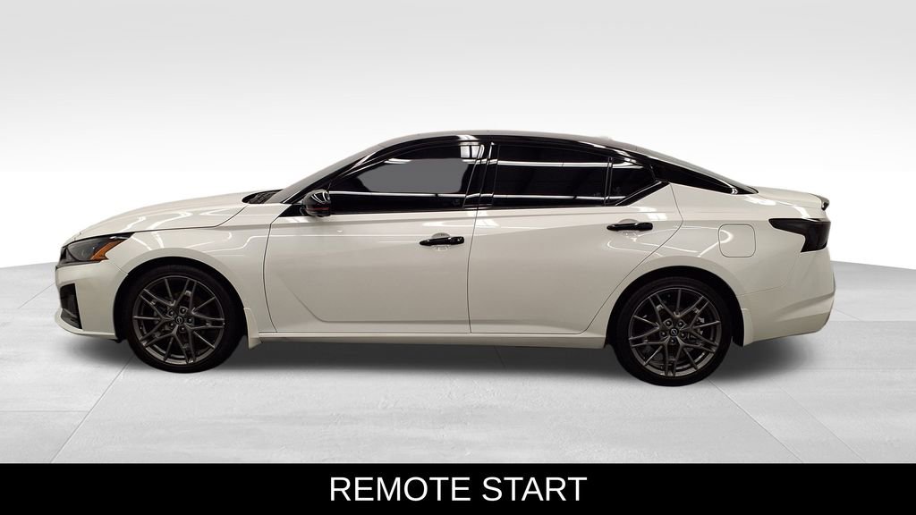 Used 2023 Nissan Altima 2.0 SR image 5
