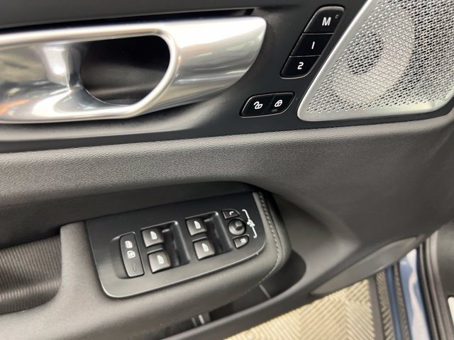 New 2026 Volvo XC60 T8 Ultra w/ Protection Package Premier AWD/4WD image 13