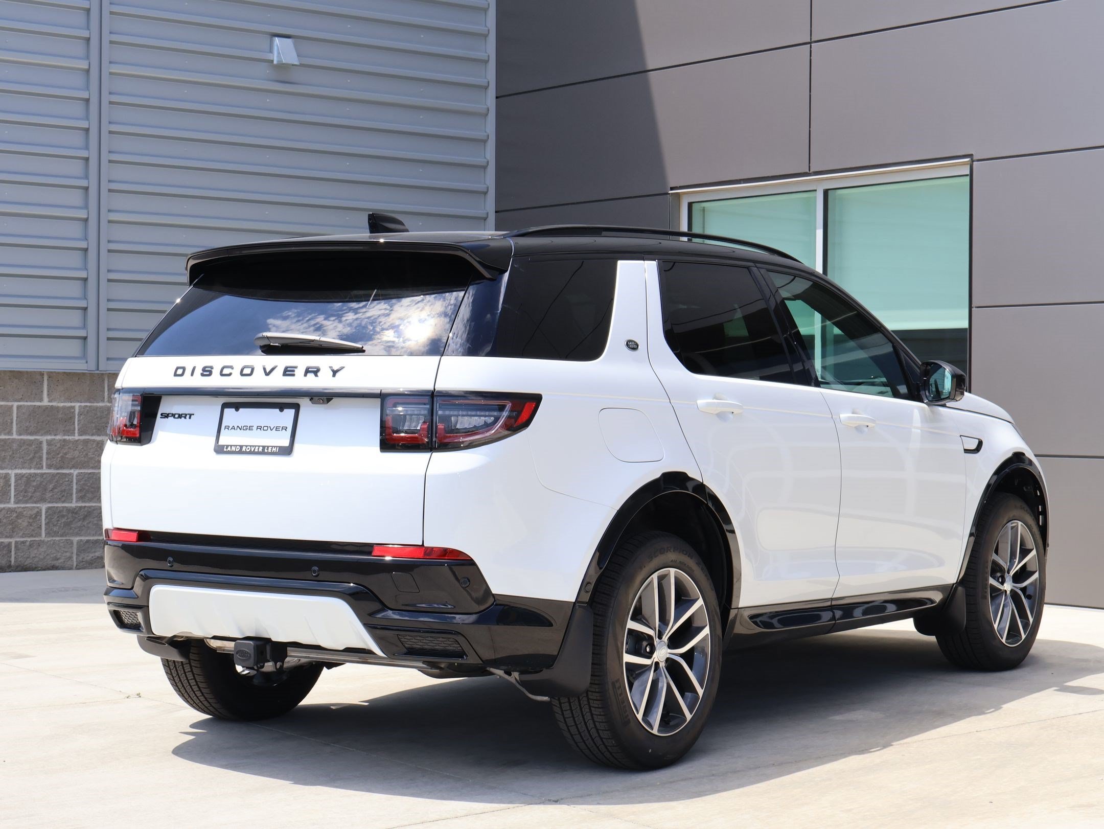 New 2026 Land Rover Discovery Sport Landmark AWD/4WD image 5