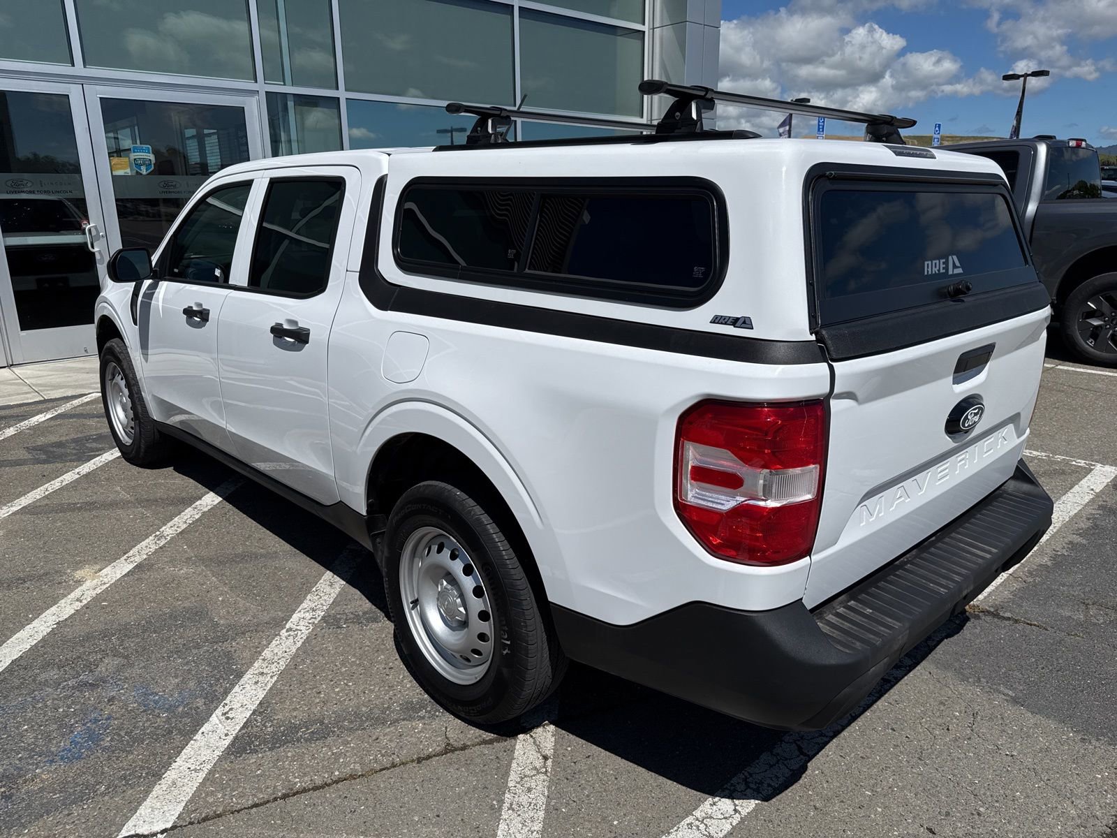 Used 2025 Ford Maverick XL FWD image 3