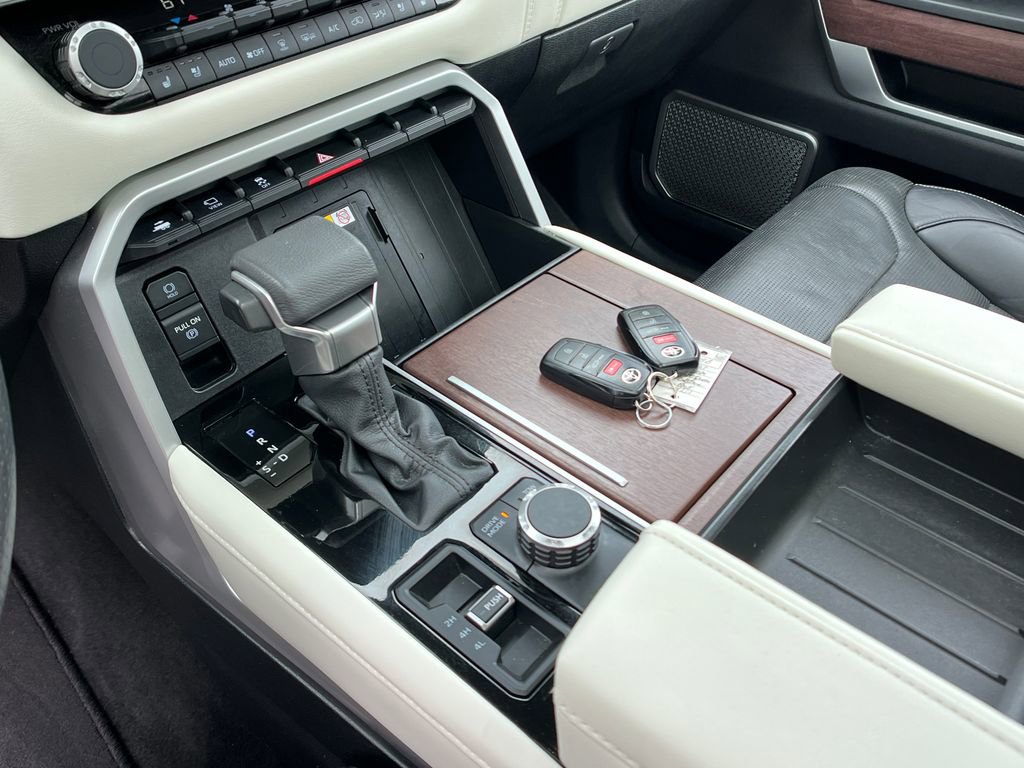 Used 2023 Toyota Sequoia Capstone AWD/4WD image 20