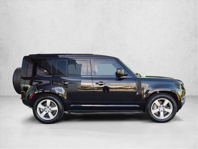 Certified 2024 Land Rover Defender 110 X-Dynamic SE AWD/4WD image 4