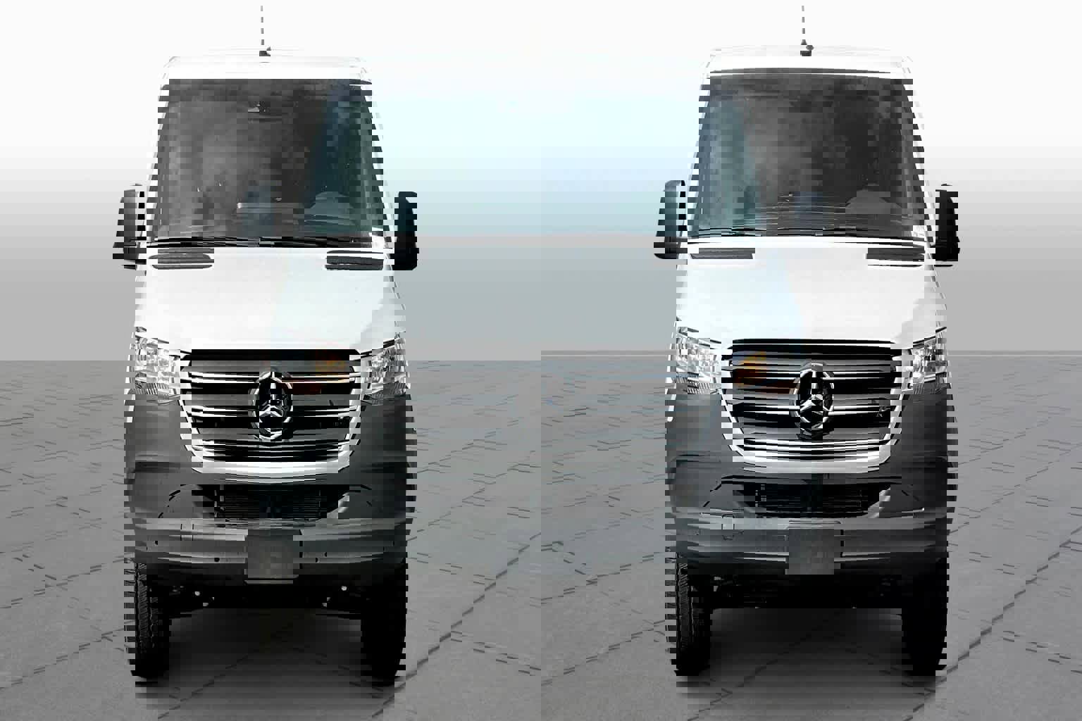 Used 2024 Mercedes-Benz Sprinter 2500 image 3