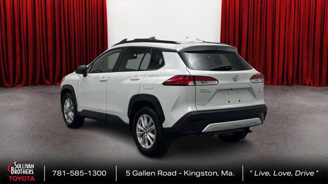 Certified 2022 Toyota Corolla Cross LE image 7