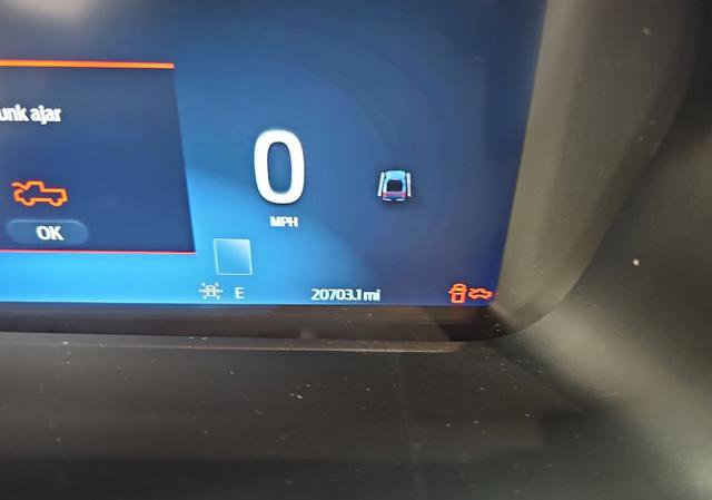 Used 2022 Ford F150 Lightning Platinum AWD/4WD image 13