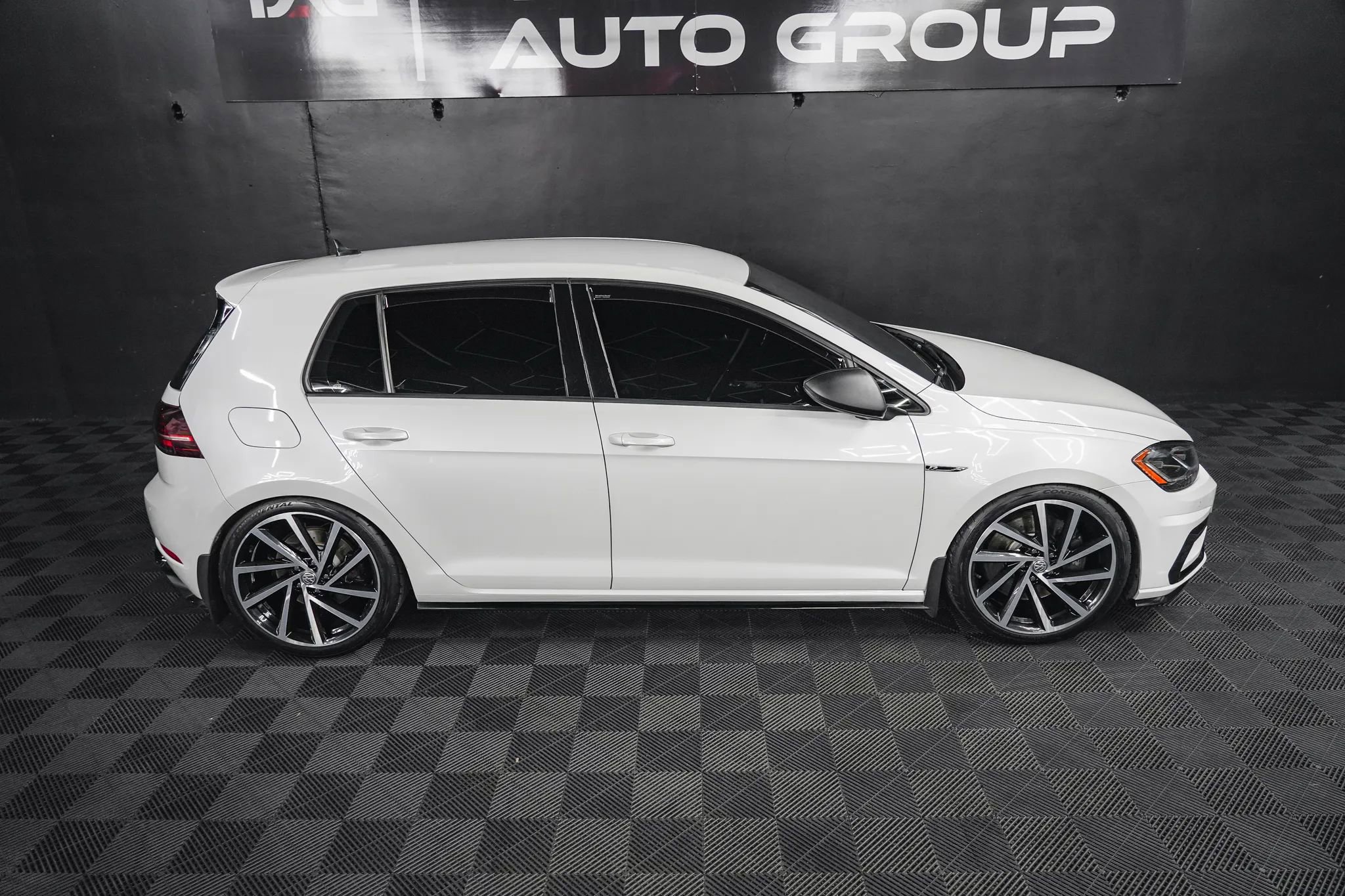 Used 2019 Volkswagen Golf 4-Door image 18