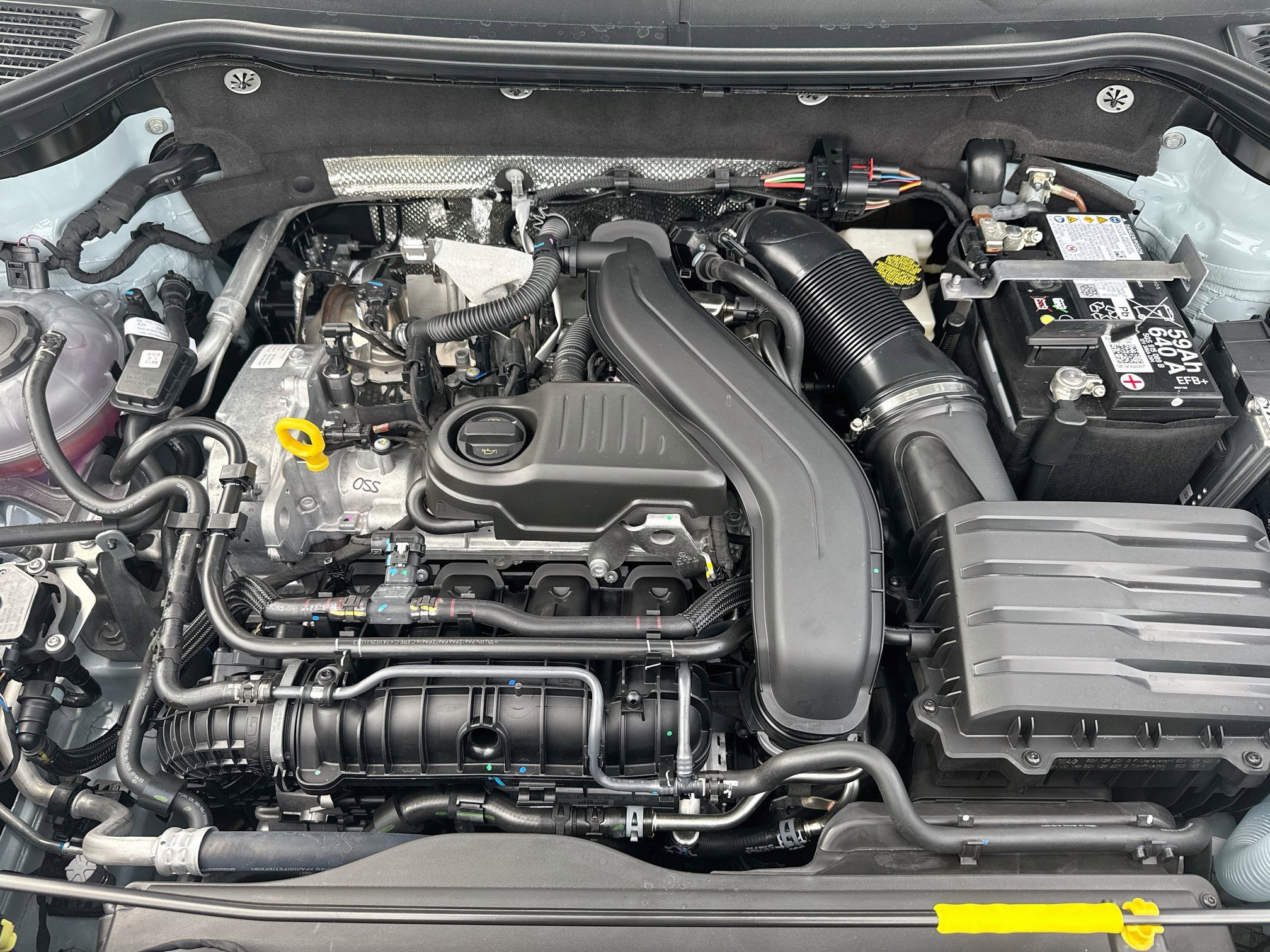 Certified 2021 Volkswagen Atlas Cross Sport SE FWD image 34