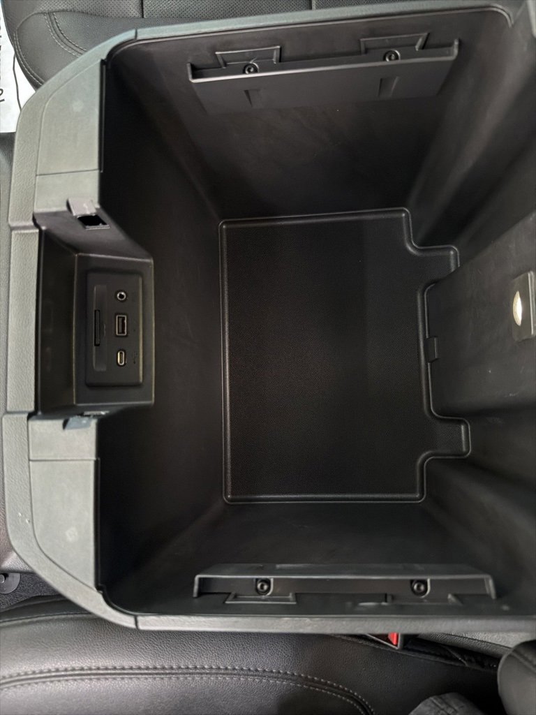 Used 2023 GMC Sierra 3500 SLT w/ SLT Premium Package image 26