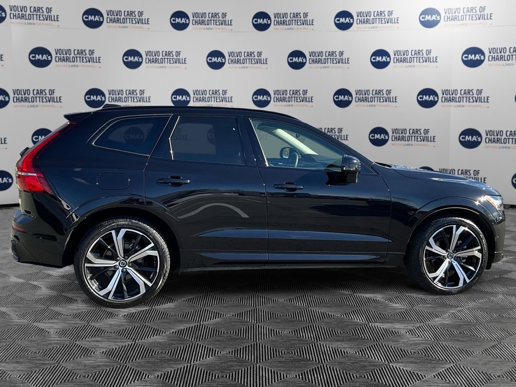 Certified 2025 Volvo XC60 B5 Ultra image 6