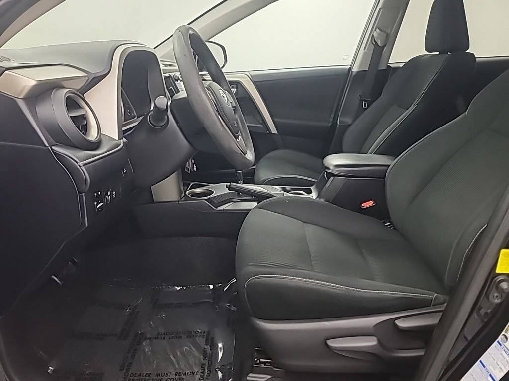 Used 2015 Toyota RAV4 XLE image 24