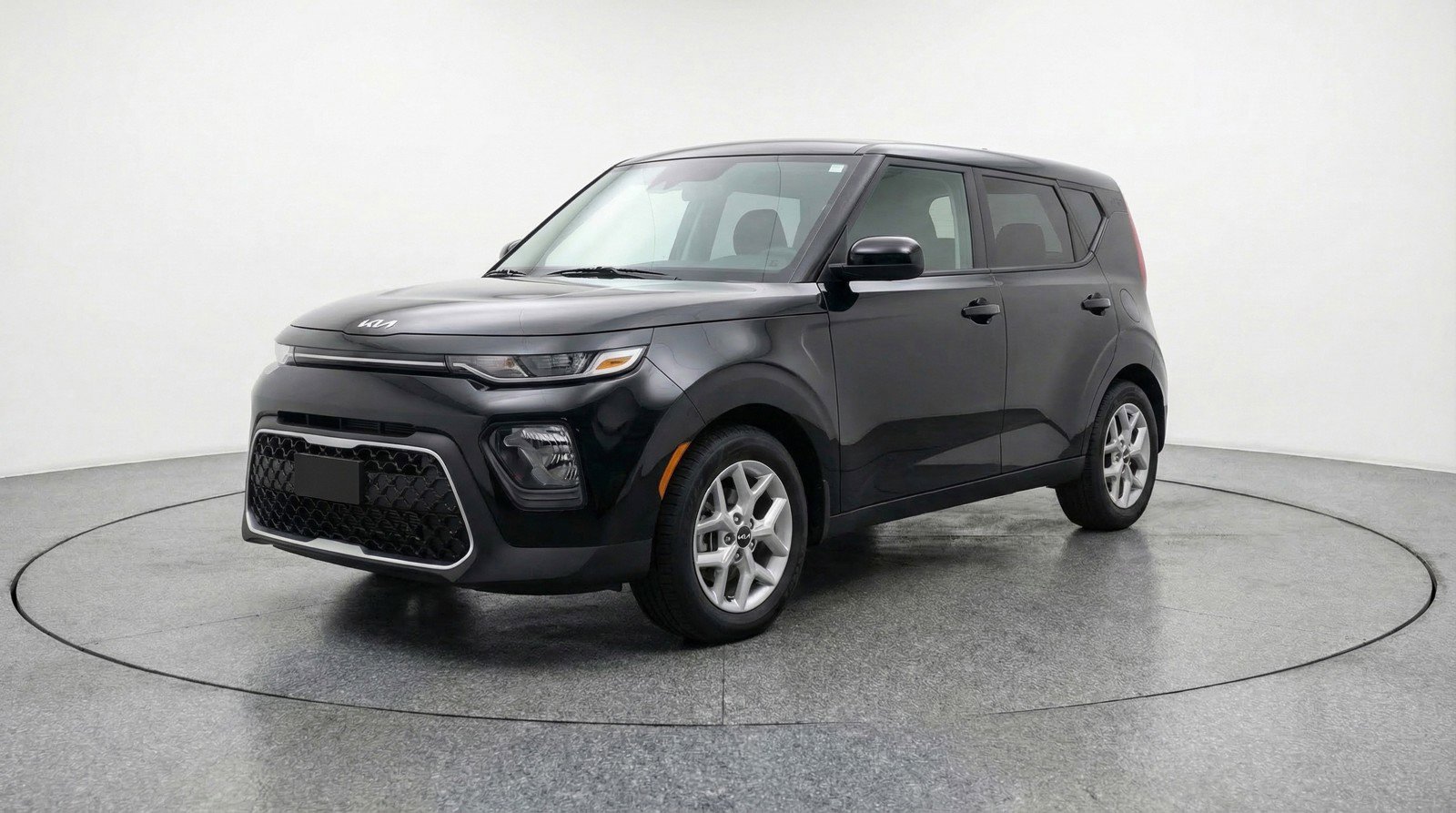 Used 2025 Kia Soul LX w/ LX Technology Package image 3