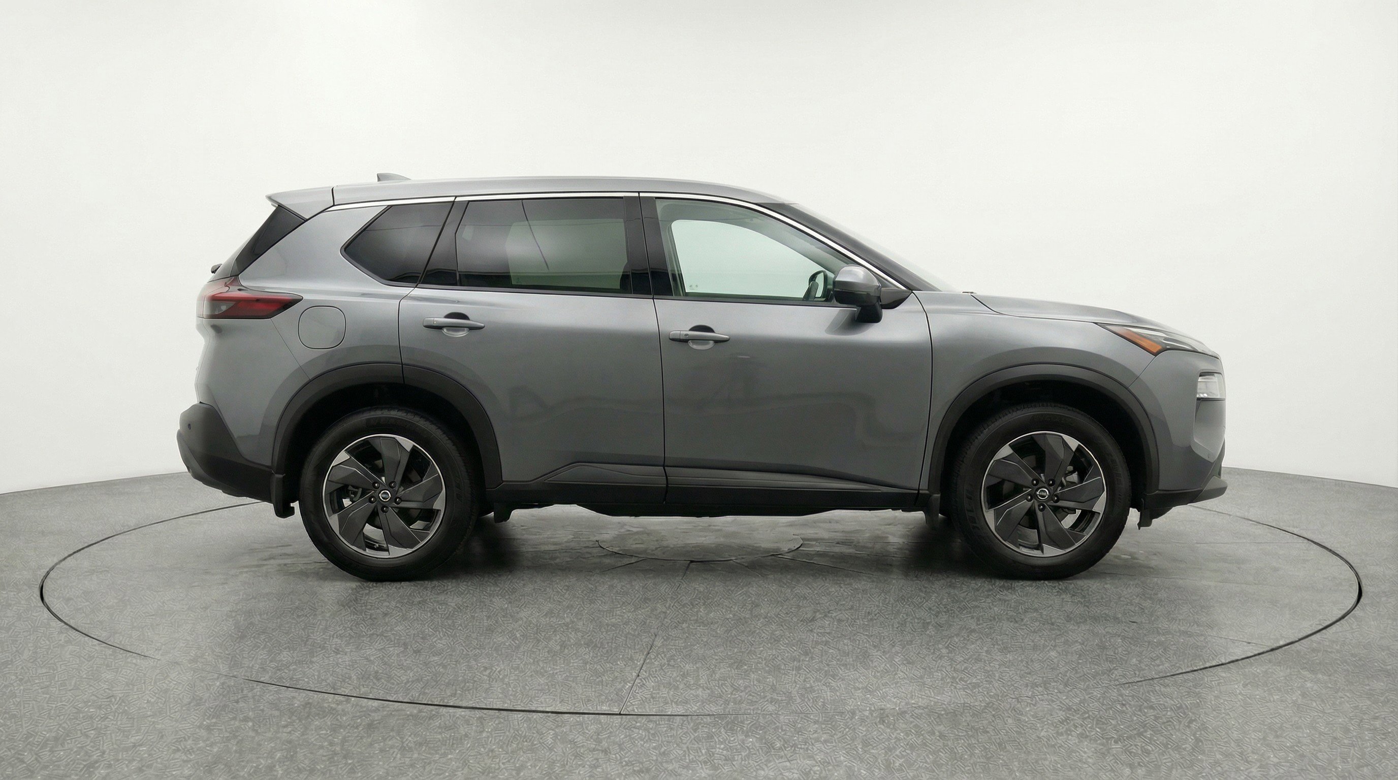 Used 2025 Nissan Rogue SV FWD image 11