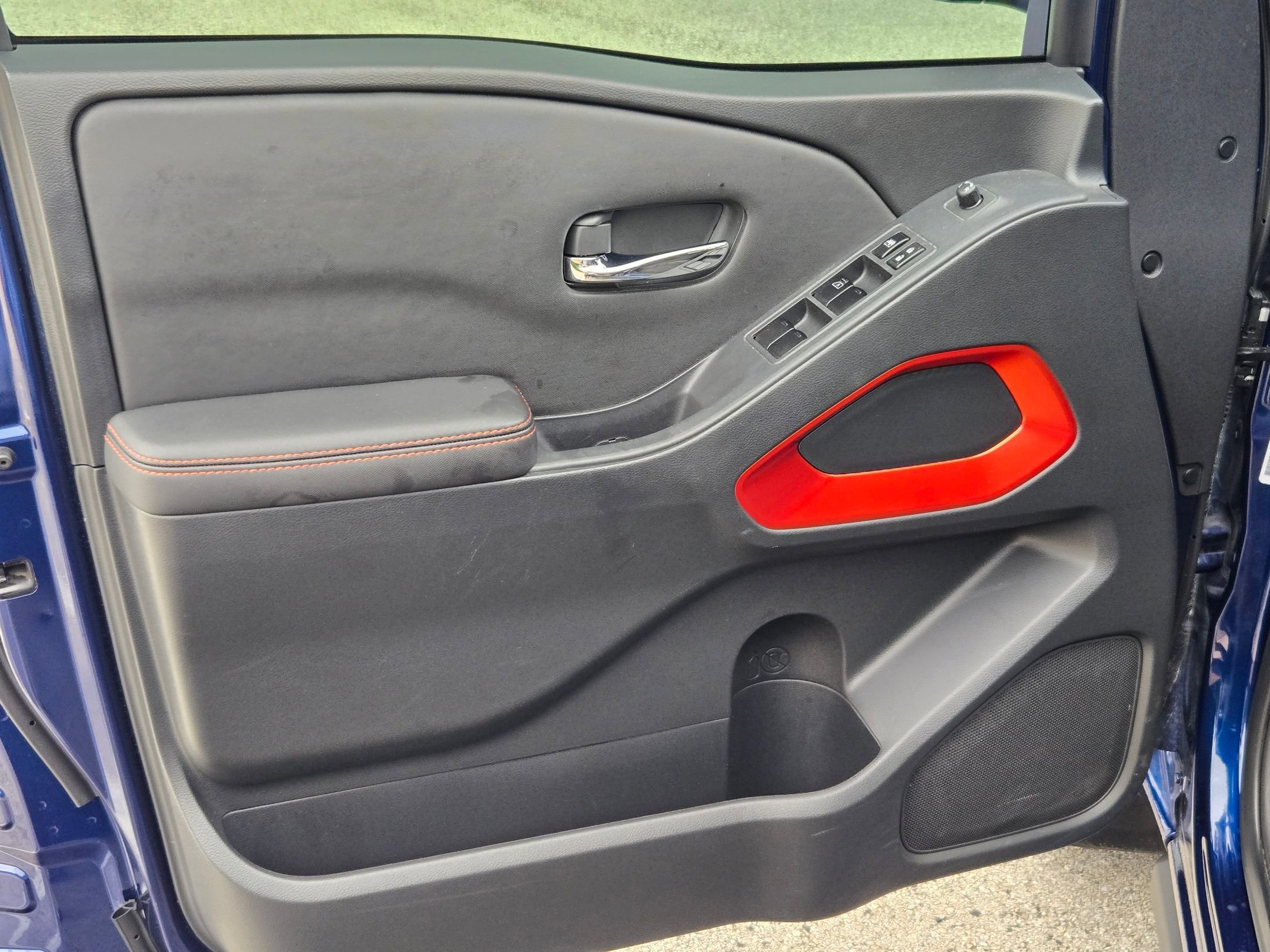 Used 2023 Nissan Frontier Pro-X w/ Pro Convenience Package RWD image 9