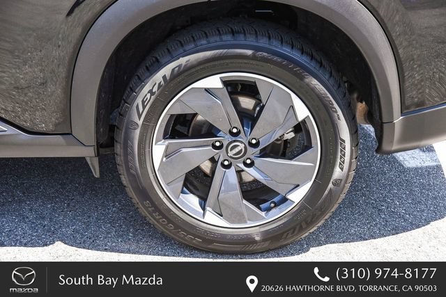Used 2025 Nissan Rogue SV FWD image 10