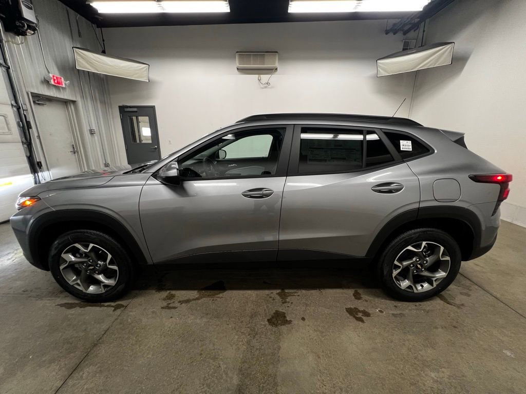 New 2026 Chevrolet Trax LT w/ Driver Confidence Package image 7