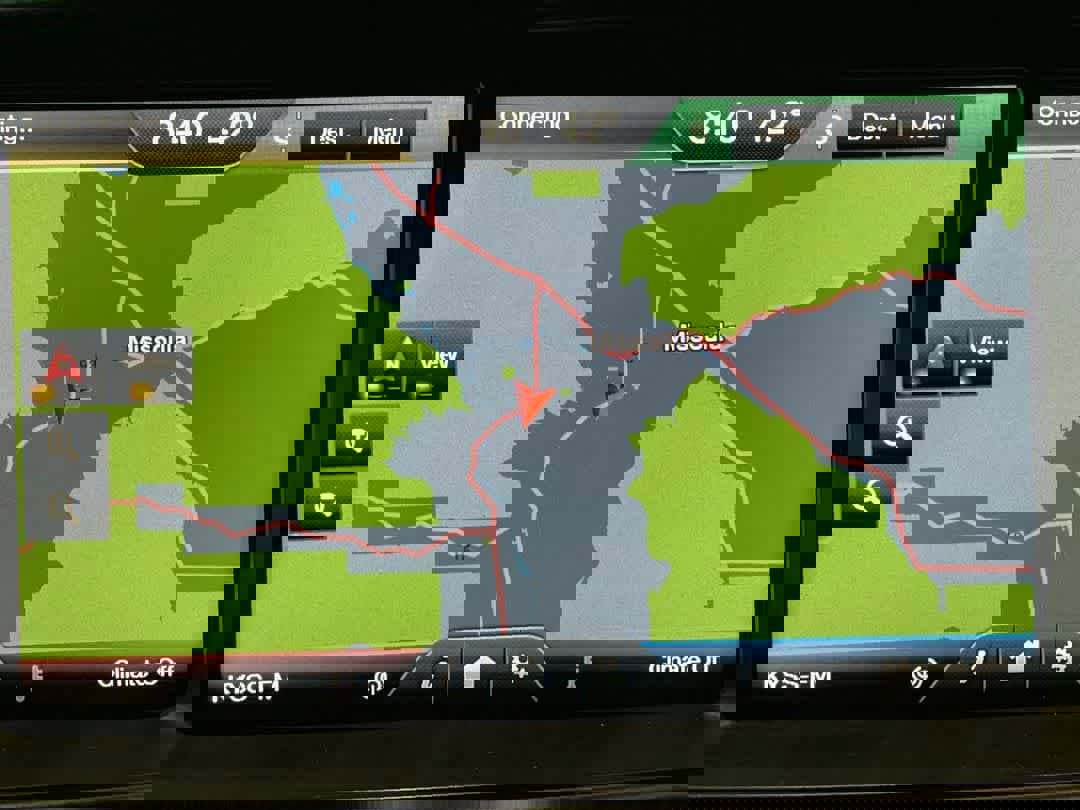 Used 2016 Ford Explorer XLT w/ Equipment Group 202A image 21