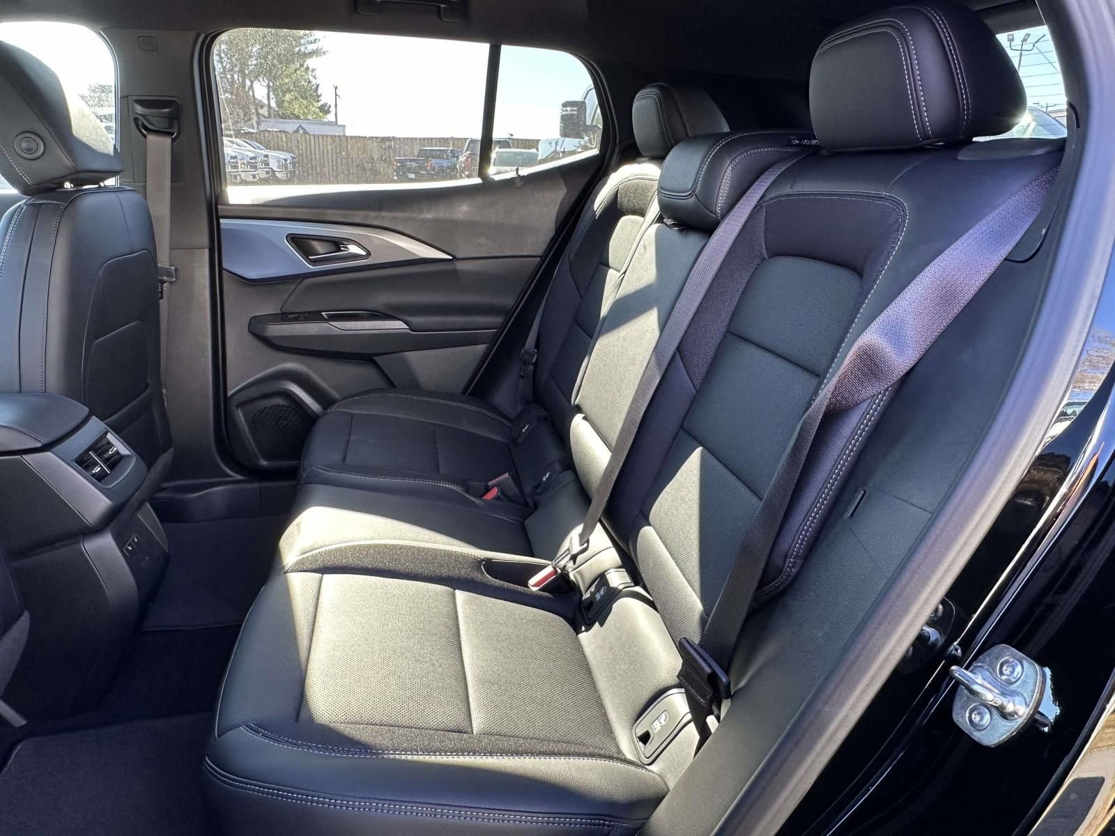 New 2026 Chevrolet Equinox EV LT w/ Convenience Package II AWD/4WD image 21
