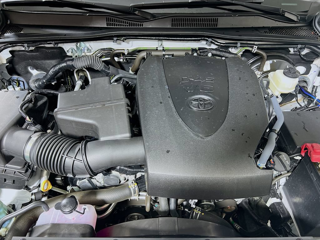 Certified 2022 Toyota Tacoma SR5 AWD/4WD image 26