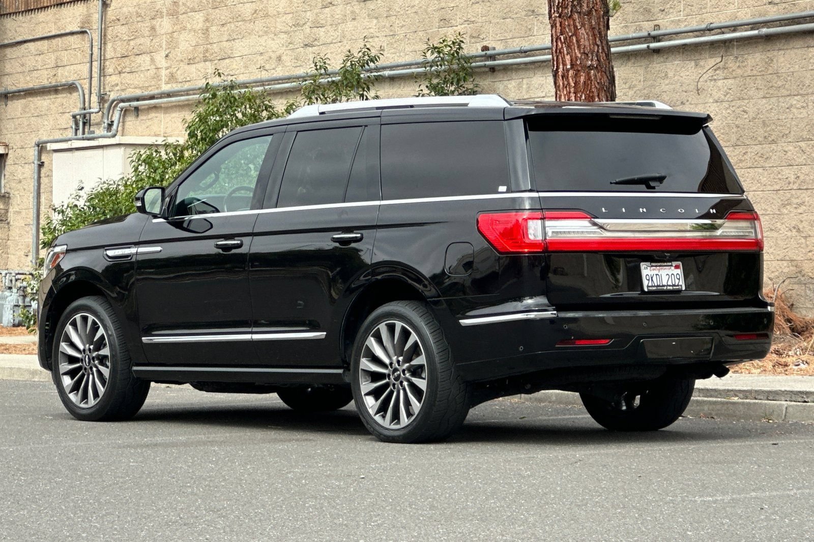 Used 2020 Lincoln Navigator Reserve RWD image 5