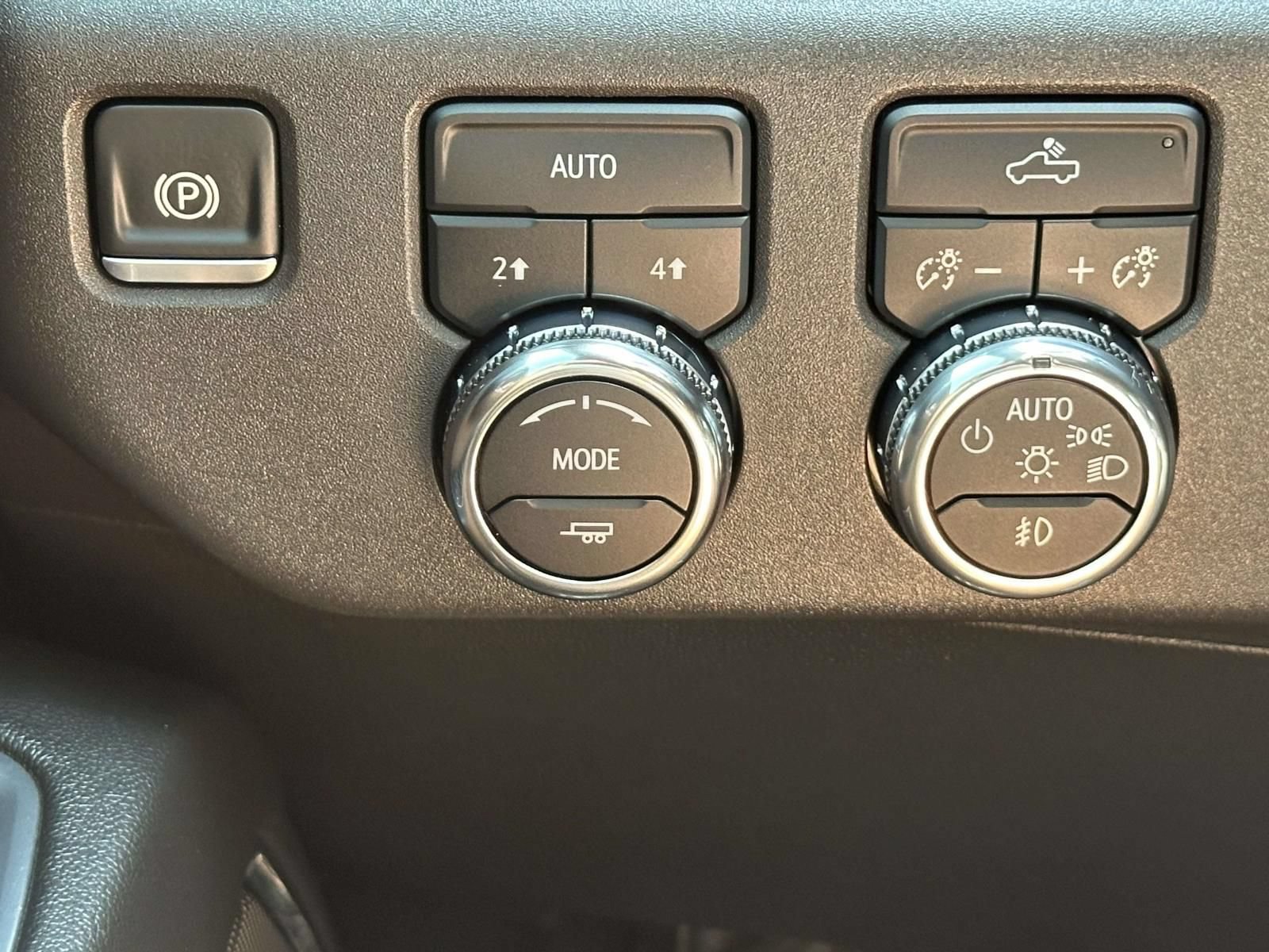 Used 2024 GMC Sierra 1500 Elevation AWD/4WD image 17