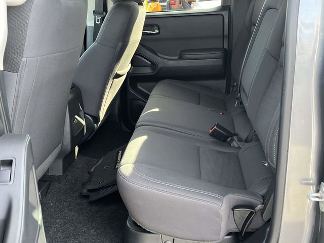 Used 2023 Nissan Frontier SV image 15